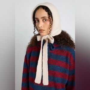 Damson Madder tie neck bonnet in oatmeal